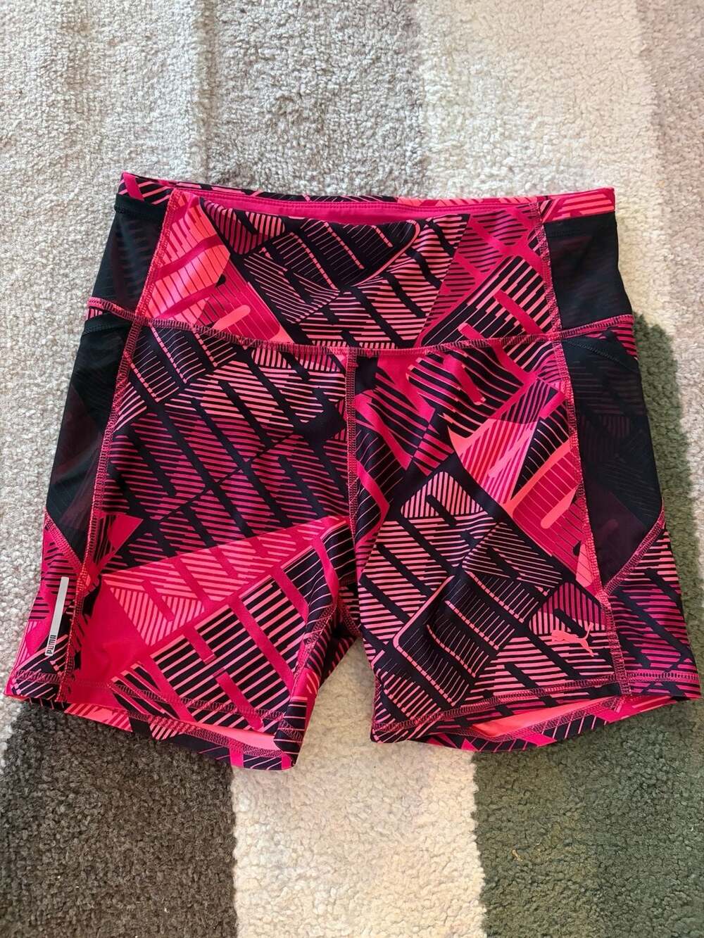 Puma Be Bold Geometric Print Performance Athletic Shorts 5 in